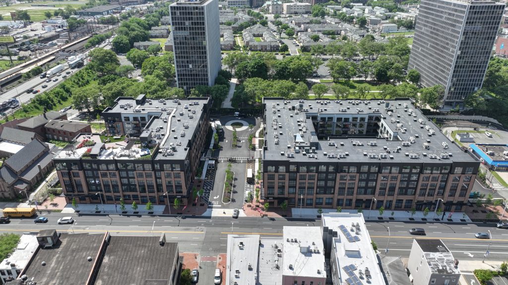 355 Broad Street, Newark, NJ – retail space
